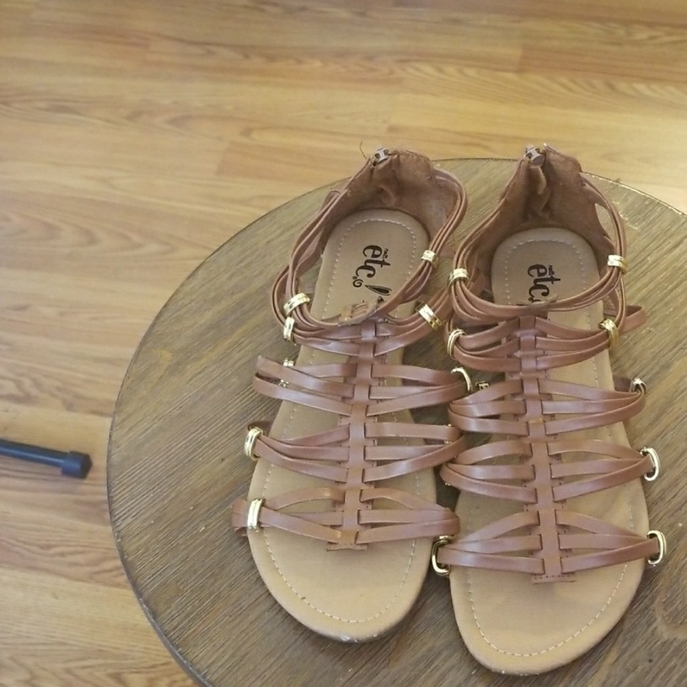 Sandals - Picture 3 of 4